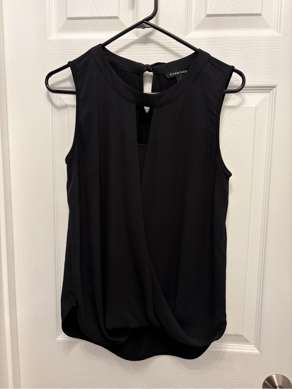 41 Hawthorn Black Sleeveless Tie-Back Camisole